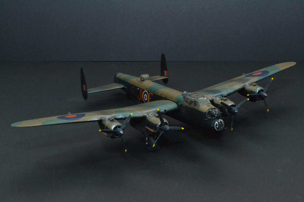 Avro Lancaster BII, 1942