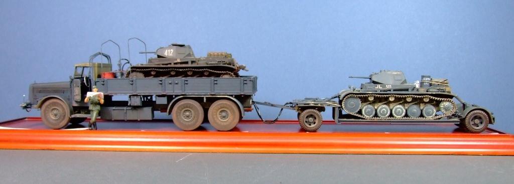 Faun L900, SdAH. 115 trailer and 2x Panzer IIa, 1:35