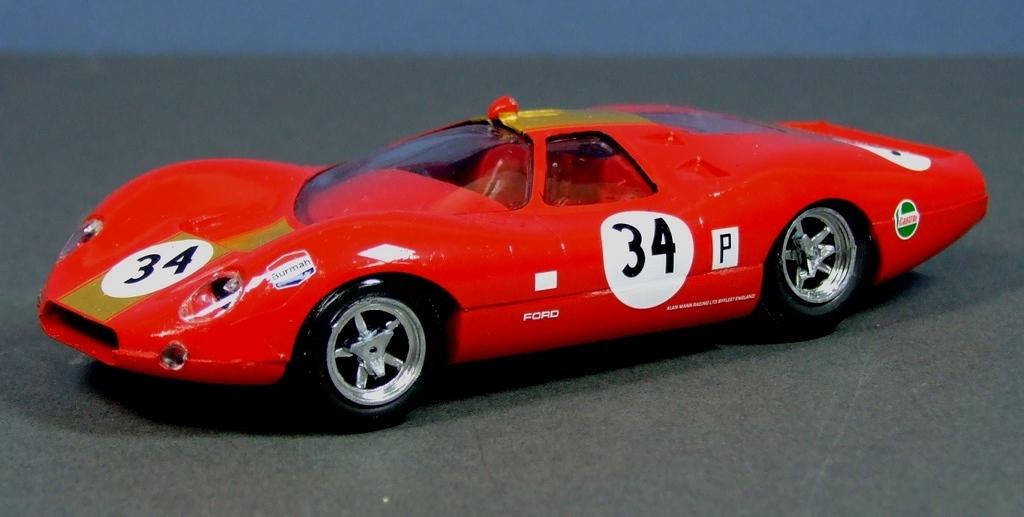 Ford 3 litre GT, 1:32