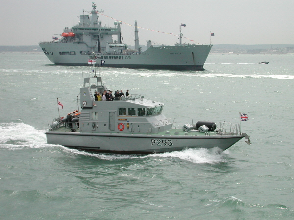 db_Fleet_review_2005_0071.jpg