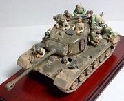 M26 Pershing "GIs A Lift," 1:35