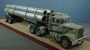 Diamond "R" Tractor & Peerless trailer 1:25