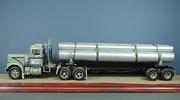 Diamond "R" Tractor & Peerless trailer 1:25